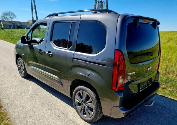 Toyota Proace City Verso cena 100000 przebieg: 25000, rok produkcji 2022 z Suraż małe 46